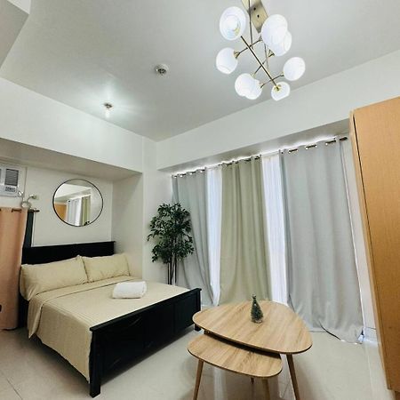 Studio At Viceroy T4 Florence Way Манила Экстерьер фото