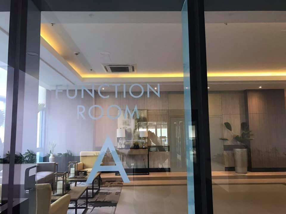 Studio At Viceroy T4 Florence Way Манила Экстерьер фото